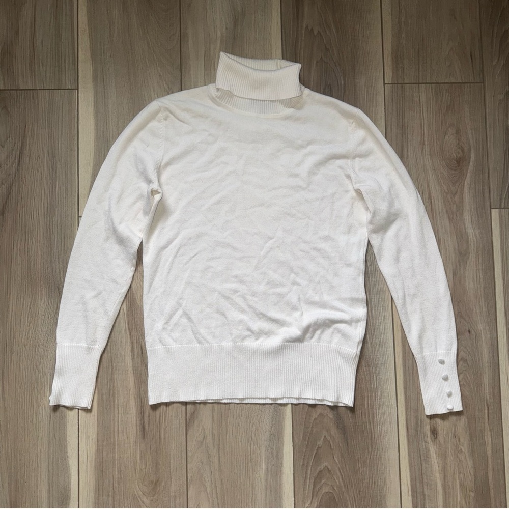 Cupio Ribbed White Turtleneck